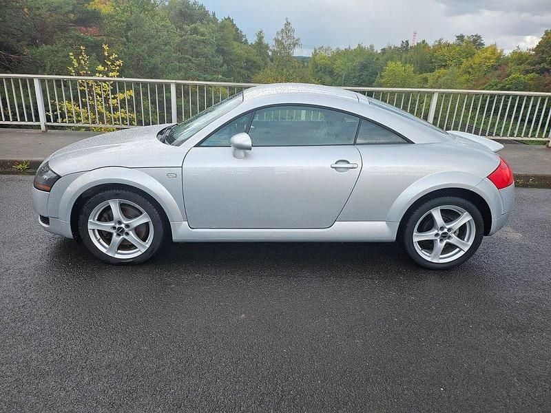 Silber Gebraucht 2005 Audi TT Sport Coupé | 3.999 € (Fairer Preis) - Bild 1/4
