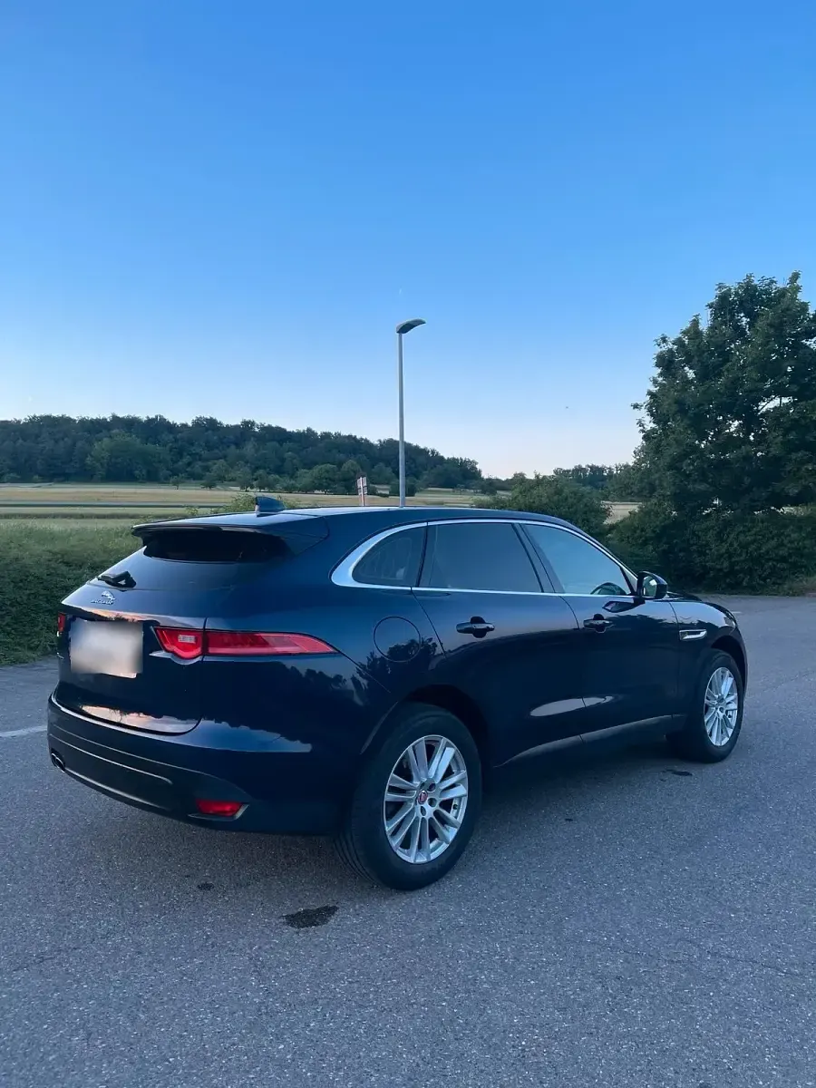 Gebraucht Jaguar F-Pace 179 PS (131 kW) 2016 Blau SUV