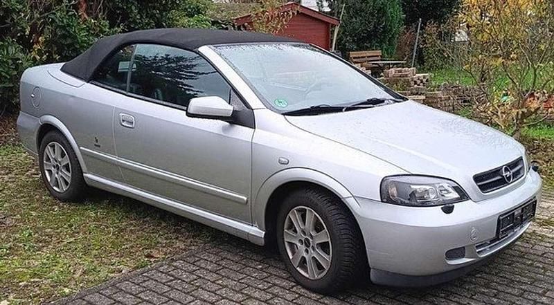 Second-hand Opel Astra 147 CP (108 kW) 2002 Argintiu Cabrio