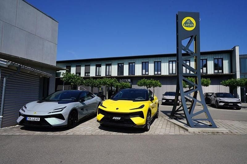 Gebraucht Lotus Emeya 450 kW (612 PS) 2025 Grau Kleinwagen