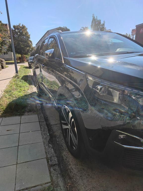 Schwarz Gebraucht 2019 Peugeot 5008 GTi Van / Kleinbus | 16.500 € (Fairer Preis) - Bild 1/4