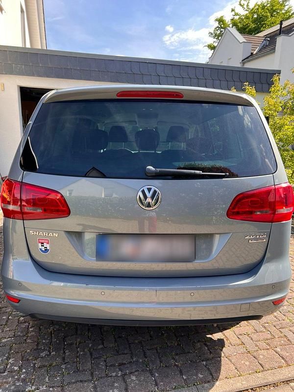 Gebraucht VW Sharan 140 PS (102 kW) 2013 Silber Van / Kleinbus