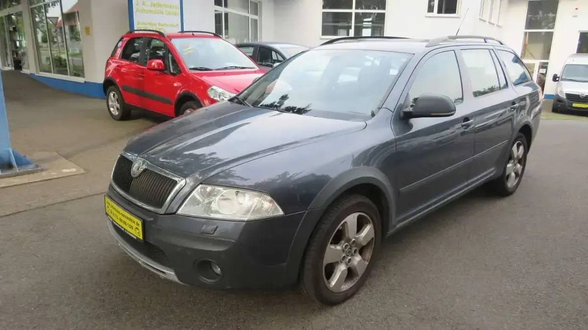 Gebraucht Skoda Octavia Scout Scout 4x4 140 PS (102 kW) 2009 Anthracitegrau metallic Kombi