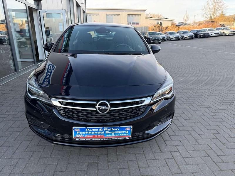 Gebraucht Opel Astra Dynamic 150 PS (110 kW) 2019 Blau Limousine