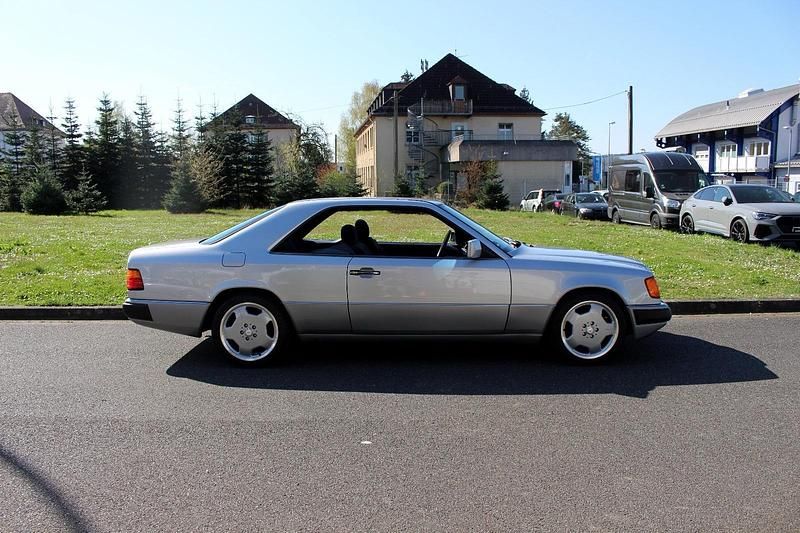 Gebraucht Mercedes 220 150 PS (110 kW) 1993 Coupé