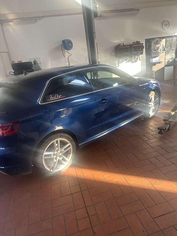 Gebraucht Audi A3 Ambiente 179 PS (131 kW) 2014 Blau Kleinwagen