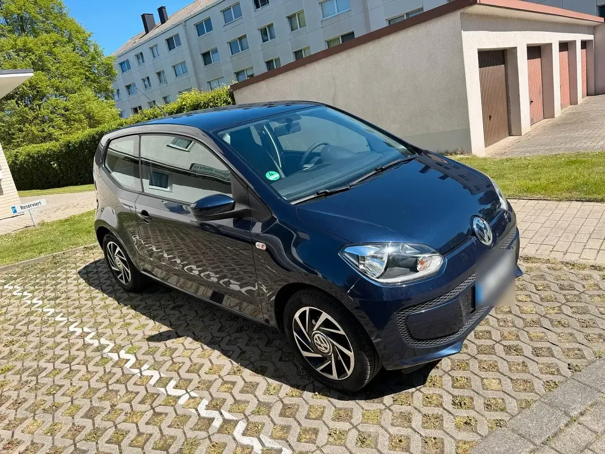 Używany VW up! 60 KM (44 kW) 2013 Niebieski Hatchback