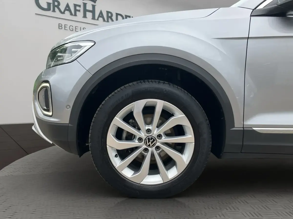 Gebraucht VW T-Roc Style 116 PS (85 kW) 2023 Silber SUV