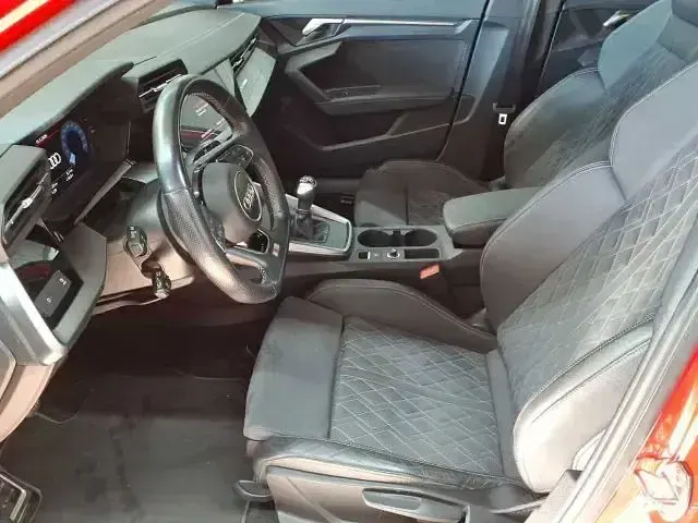 Second-hand Audi A3 Sport 116 CP (85 kW) 2022 Roșu Berlinǎ