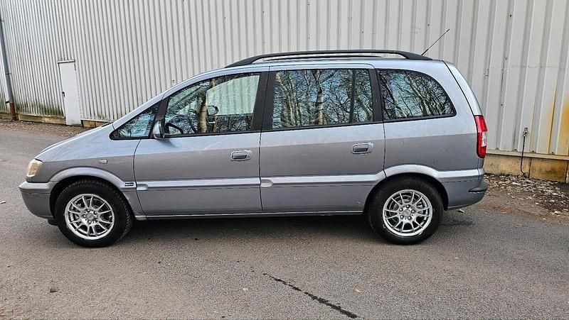 Gebraucht Opel Zafira 125 PS (91 kW) 2004 Van / Kleinbus