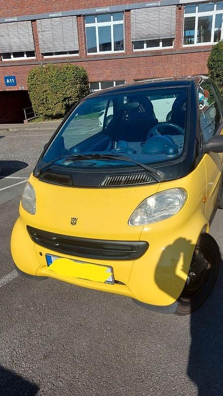 Gelb Gebraucht 1998 Smart ForTwo Coupé Kleinwagen | 750 € (Guter Preis) - Bild 1/4