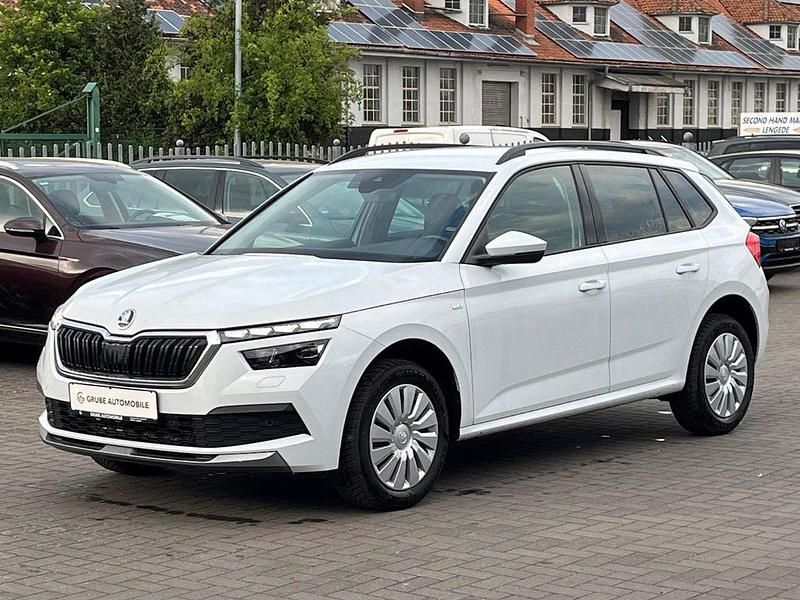 Moonweiss metallic Gebraucht 2022 Skoda Kamiq Ambition SUV | 18.290 € (Guter Preis) - Bild 1/4
