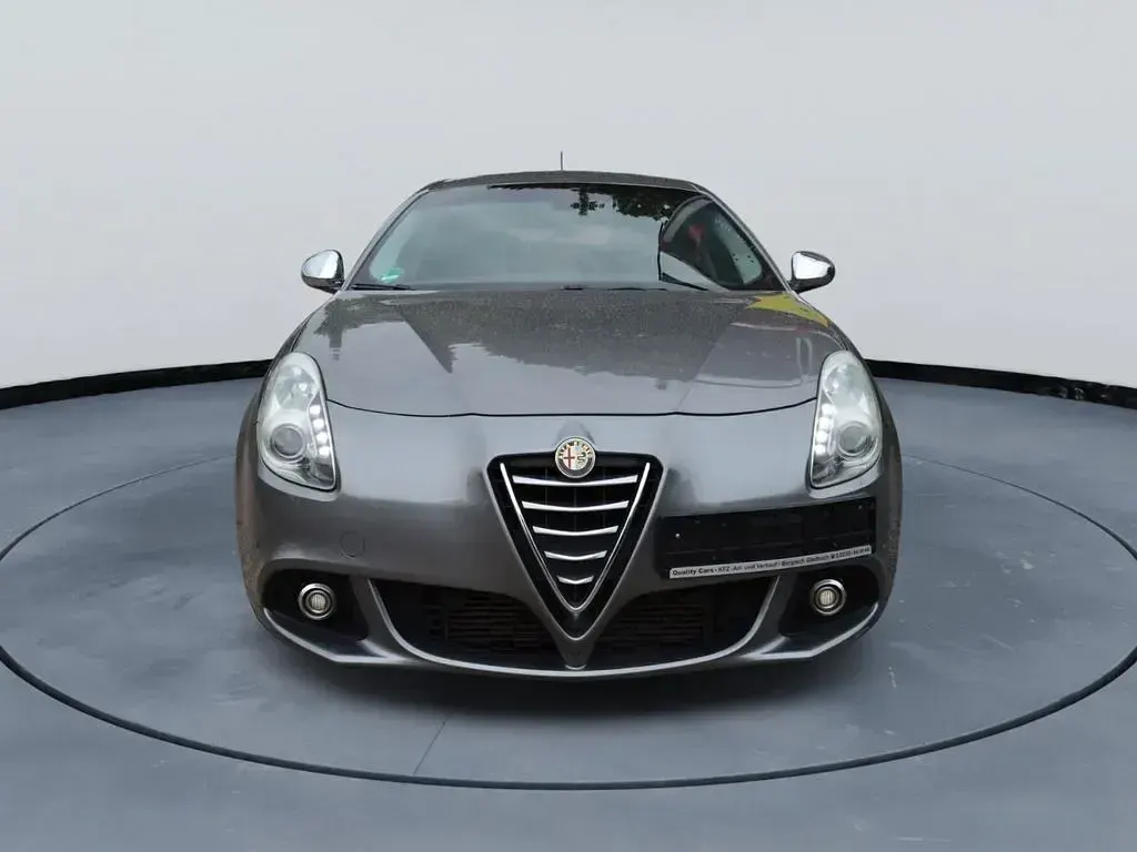 Gebraucht Alfa Romeo Giulietta Turismo 175 PS (128 kW) 2016 Grau Kleinwagen