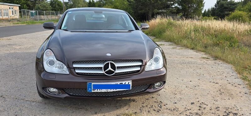 Braun Gebraucht 2008 Mercedes CLS350 Coupé | 9.900 € (Guter Preis) - Bild 1/4