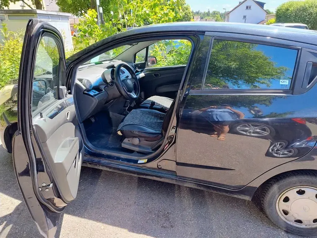 Gebraucht Chevrolet Spark LS 68 PS (50 kW) 2011 Schwarz Kleinwagen