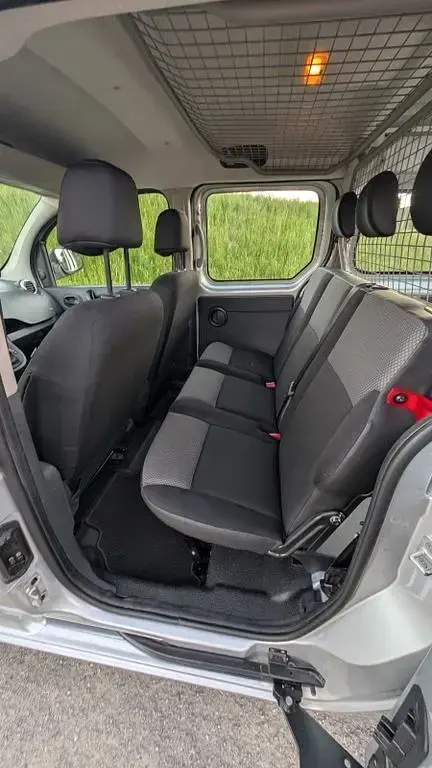 Gebraucht Renault Kangoo 44 kW (60 PS) 2018 Silber Van / Kleinbus
