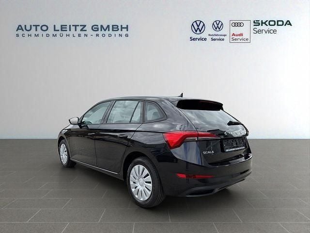 Gebraucht Skoda Scala Ambition 110 PS (80 kW) 2023 Blackmagic (metallic) Kleinwagen