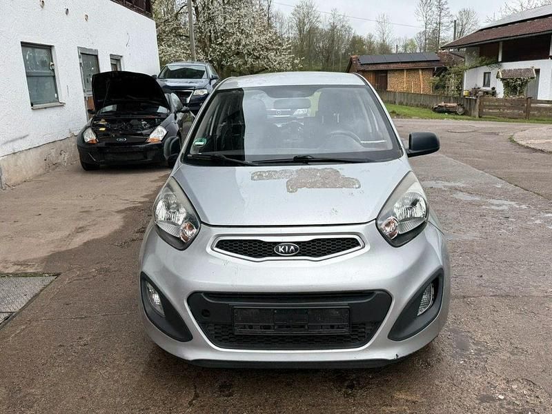 Second-hand Kia Picanto 69 CP (50 kW) 2013 Argintiu Hatchback