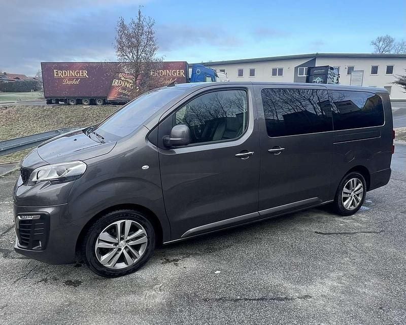 Gebraucht Peugeot Traveller Allure 177 PS (130 kW) 2020 Grau Van / Kleinbus