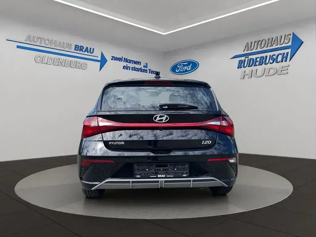Neu Hyundai i20 Comfort 90 PS (66 kW) 2026 Schwarz Kleinwagen