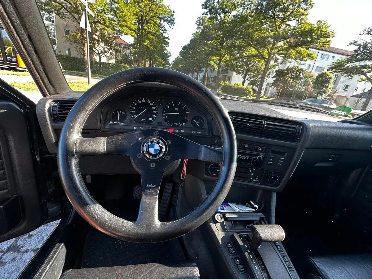 Gebraucht BMW 325 170 PS (125 kW) 1987 Schwarz Cabrio