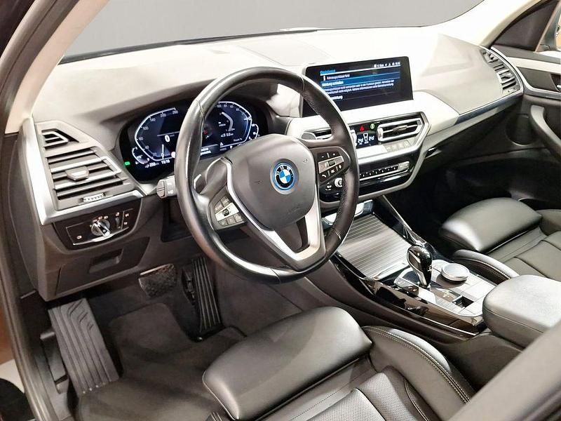 Gebraucht BMW X3 Sport Line 184 PS (135 kW) 2022 Schwarz SUV