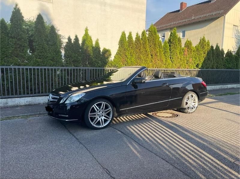 Schwarz Gebraucht 2012 Mercedes E350 Cabrio | 12.200 € (Fairer Preis) - Bild 1/4