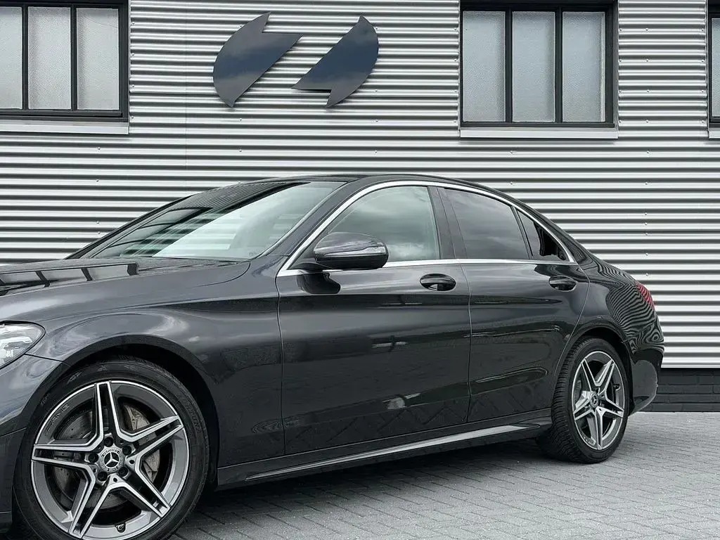 Gebraucht Mercedes C180 AMG 156 PS (114 kW) 2021 Grau Limousine