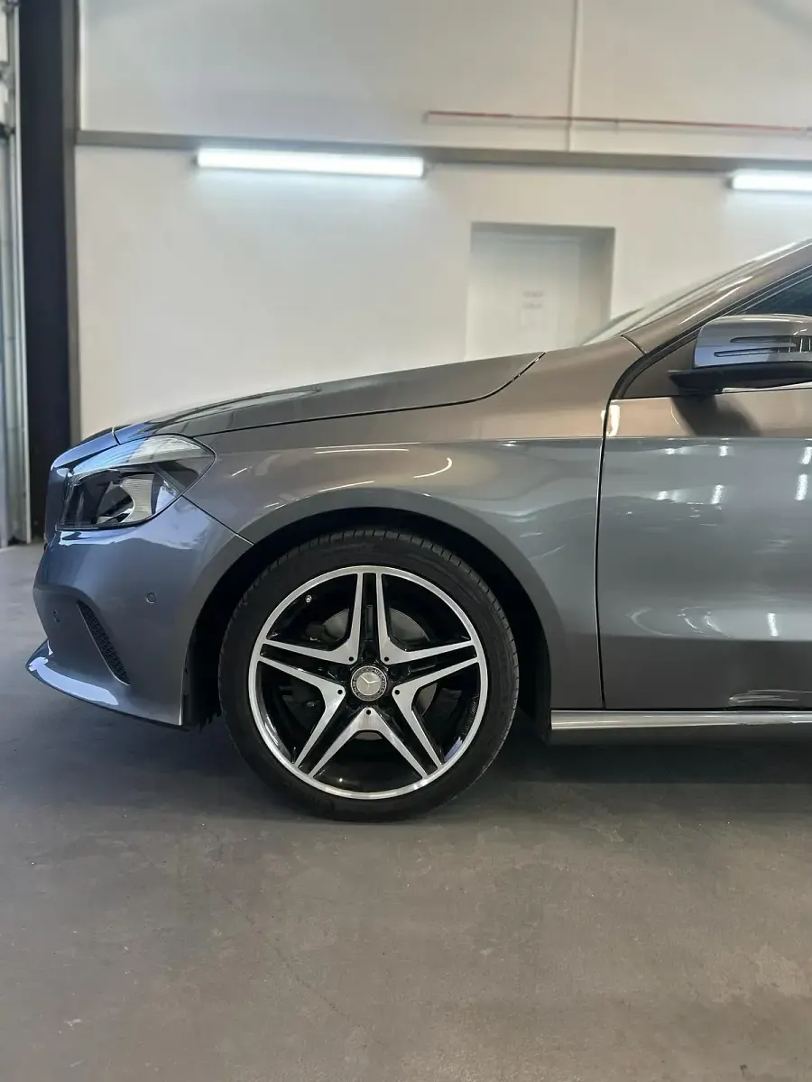 Gebraucht Mercedes A220 177 PS (130 kW) 2018 Grau Kleinwagen