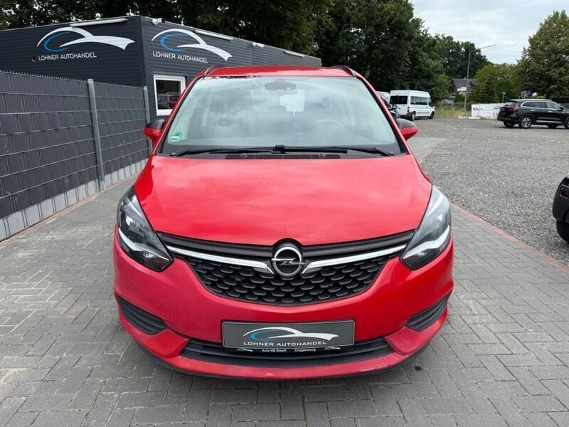 Gebraucht Opel Zafira Edition 131 PS (96 kW) 2017 Rot Van / Kleinbus