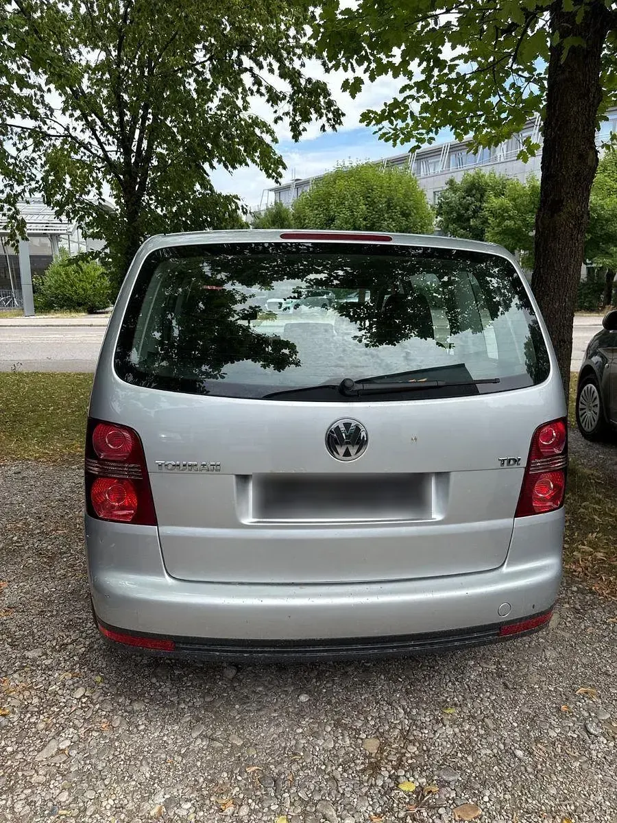 Gebraucht VW Touran 105 PS (77 kW) 2007 Silber Van / Kleinbus