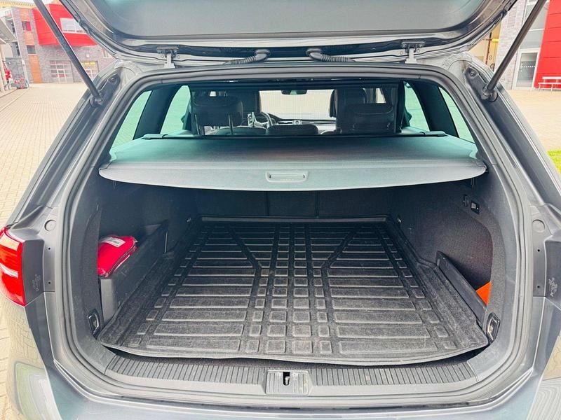 Gebraucht VW Passat Highline 190 PS (139 kW) 2016 Grau Kombi