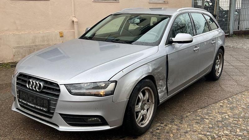 Gebraucht Audi A4 Ambiente 150 PS (110 kW) 2015 Silber Kombi