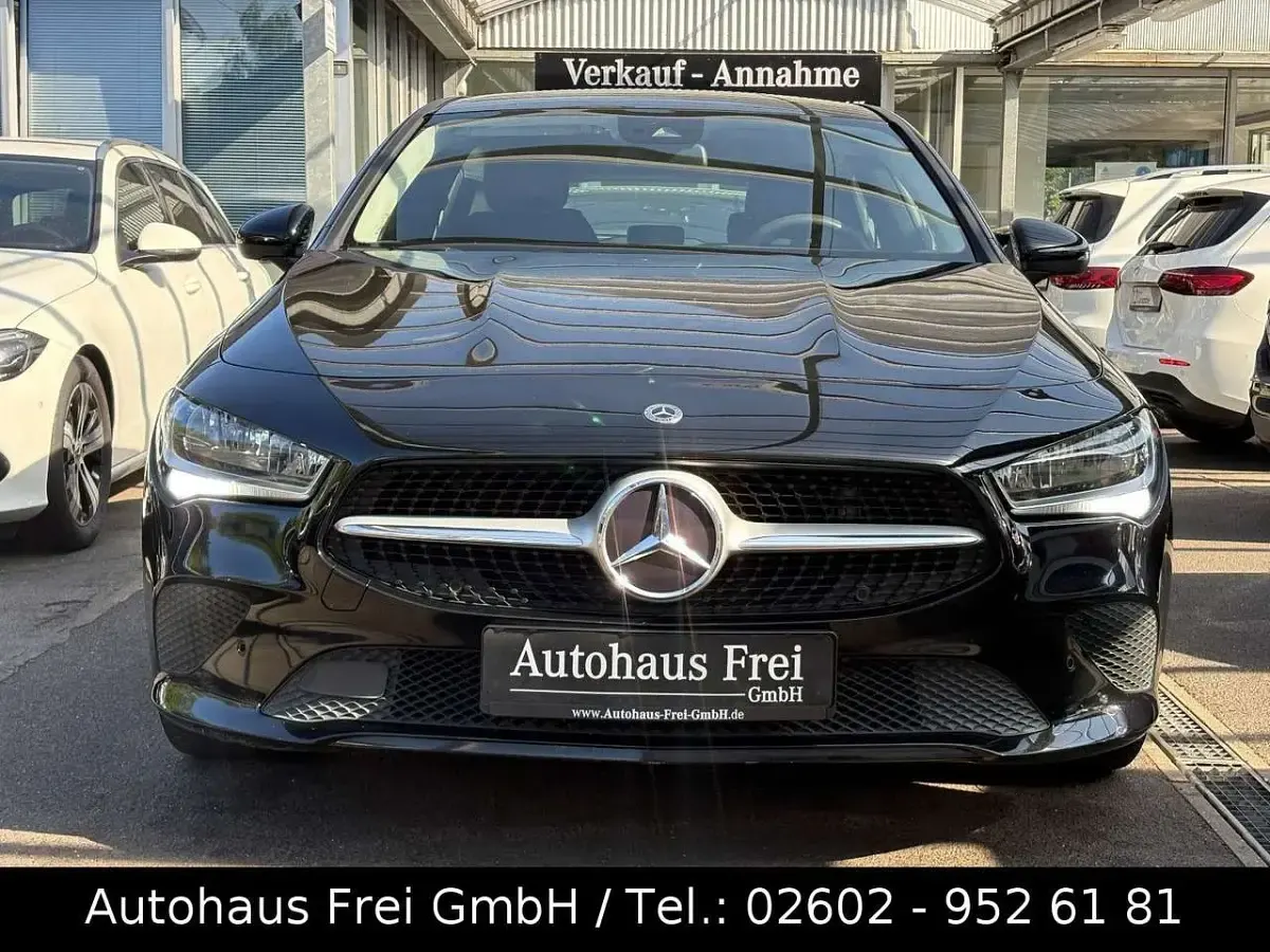 Gebraucht Mercedes CLA200 150 PS (110 kW) 2021 Nachtschwarz Coupé