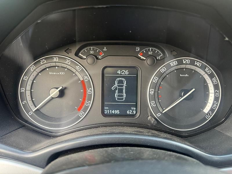 Schwarz Gebraucht 2007 Skoda Octavia vRS Kombi | 1.750 € (Superpreis) - Bild 1/4