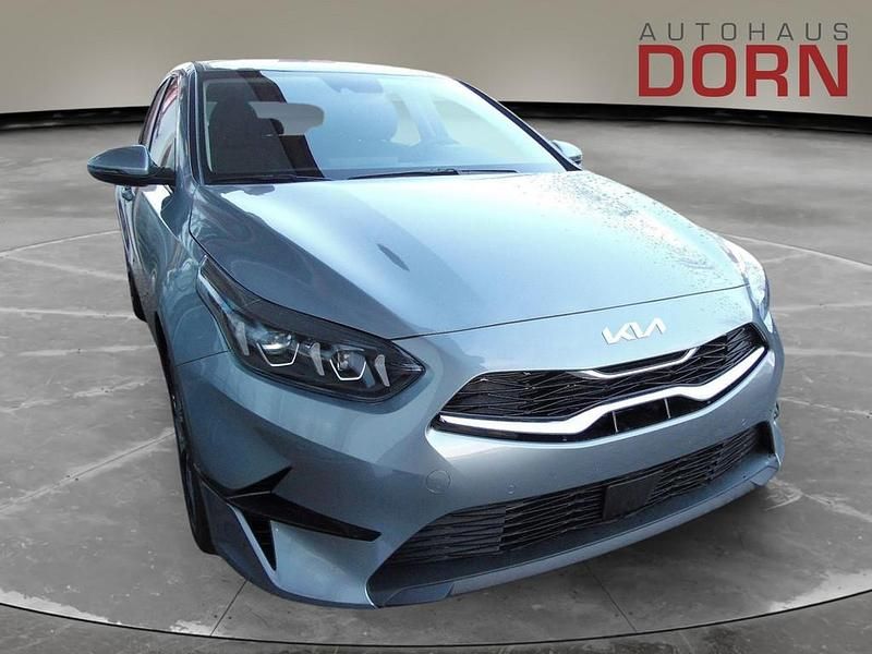 Gebraucht Kia Ceed Spirit 140 PS (102 kW) 2025 Grau Kleinwagen