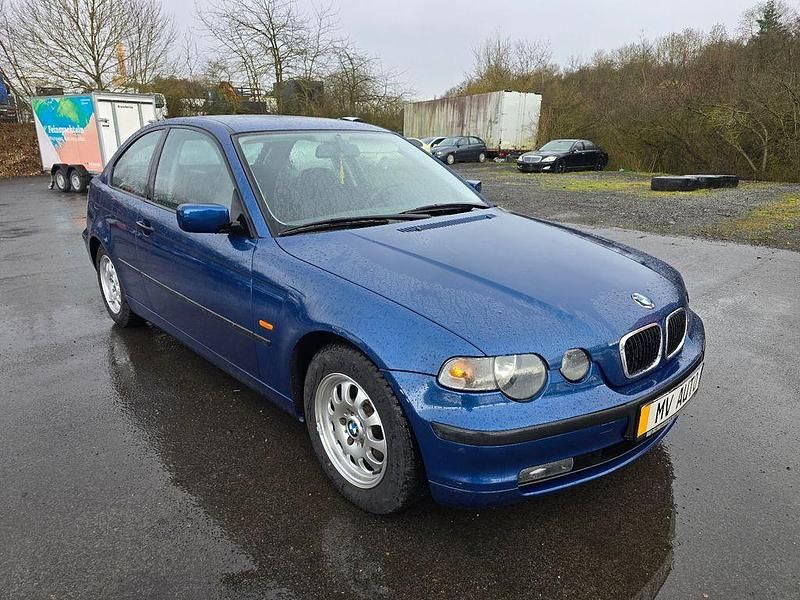 Gebraucht BMW 316 116 PS (85 kW) 2001 Blau Limousine
