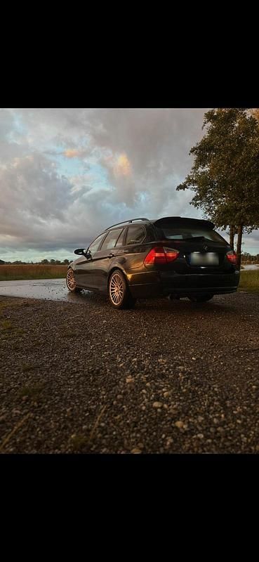 Gebraucht BMW 330 231 PS (169 kW) 2006 Schwarz Kombi