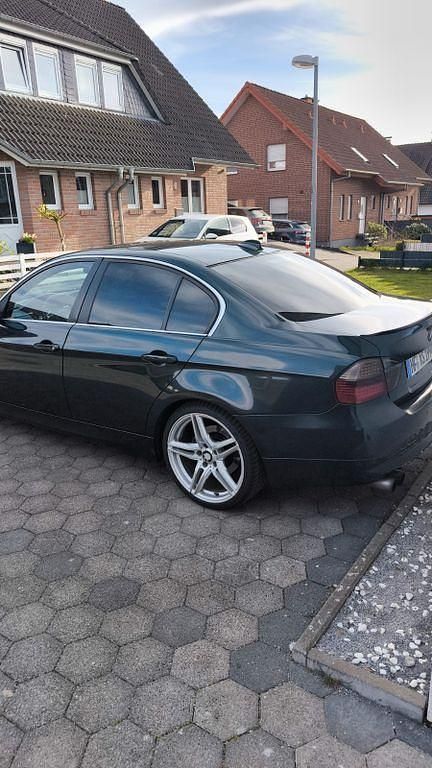 Gebraucht BMW 325 296 PS (217 kW) 2008 Grün Limousine