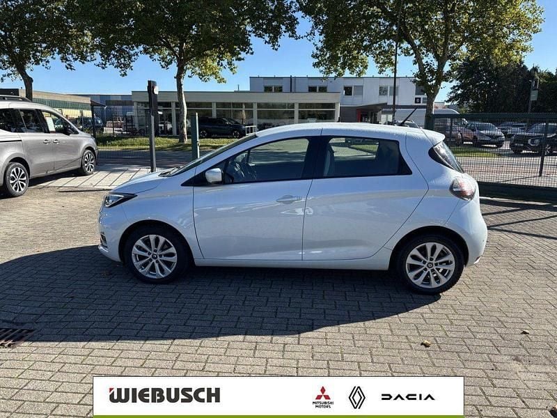 Gebraucht Renault Zoe Experience 50 kW (69 PS) 2021 Quarzweiss Kleinwagen