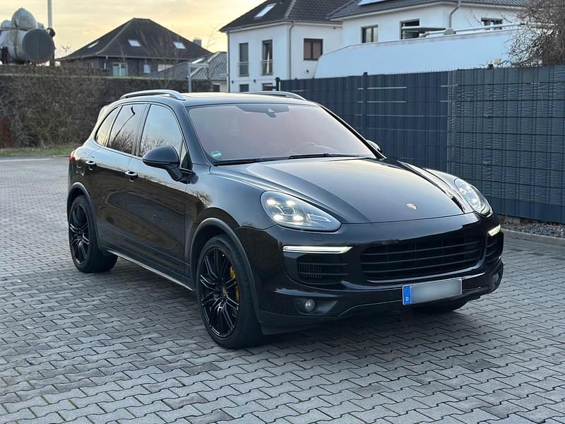 Gebraucht Porsche Cayenne Chrono 262 PS (192 kW) 2014 Schwarz SUV