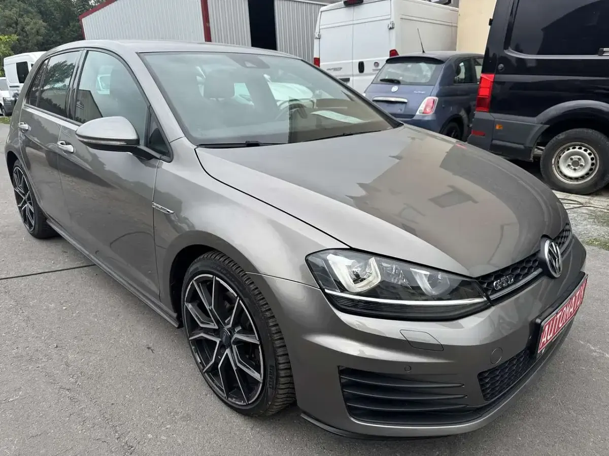 Gebraucht VW Golf VII GTD 184 PS (135 kW) 2015 Limestone grey metallic Limousine