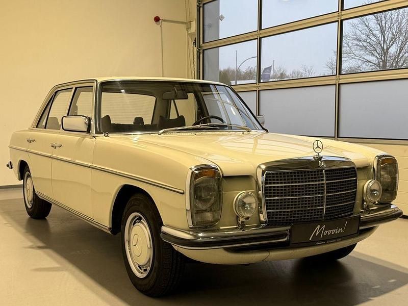 Gebraucht Mercedes 200/8 95 PS (69 kW) 1973 Weiß Limousine
