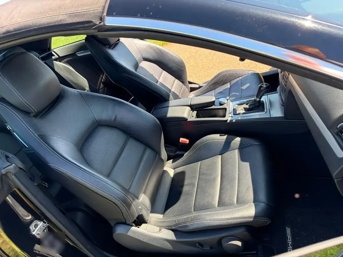 Gebraucht Mercedes E200 184 PS (135 kW) 2010 Schwarz Cabrio