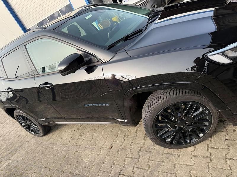 Usado Jeep Compass 241 CV (177 kW) 2022 Negro SUV