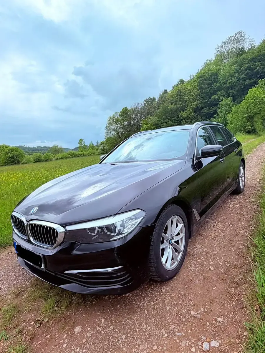 Gebraucht BMW 520 190 PS (139 kW) 2018 Schwarz Kombi
