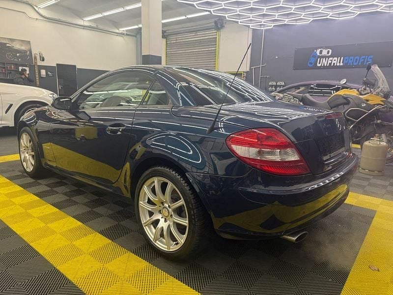 Gebraucht Mercedes SLK200 163 PS (119 kW) 2008 Blau Cabrio