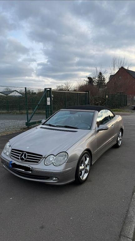 Gebraucht Mercedes CLK200 Avantgarde 163 PS (119 kW) 2005 Silber Cabrio