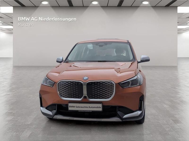 Gebraucht BMW iX1 xLine 150 kW (204 PS) 2024 Orange SUV