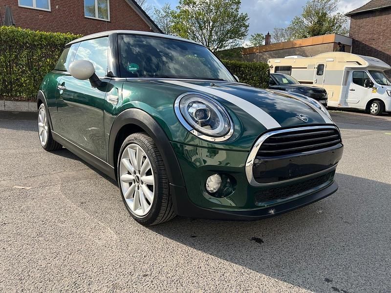 Second-hand Mini Cooper D 116 CP (85 kW) 2018 Verde Hatchback